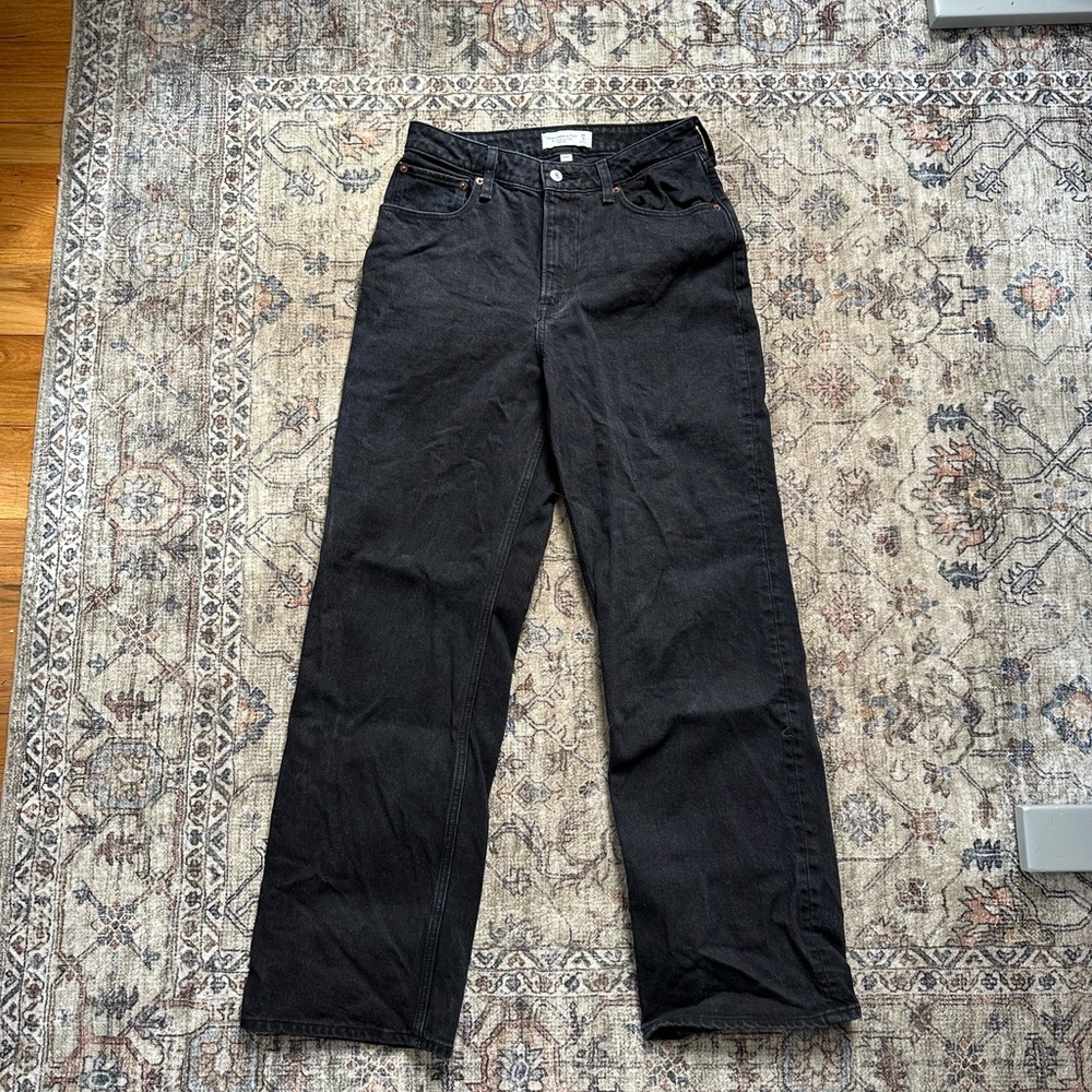 Abercrombie Black 90s Relaxed Jean High Rise Short